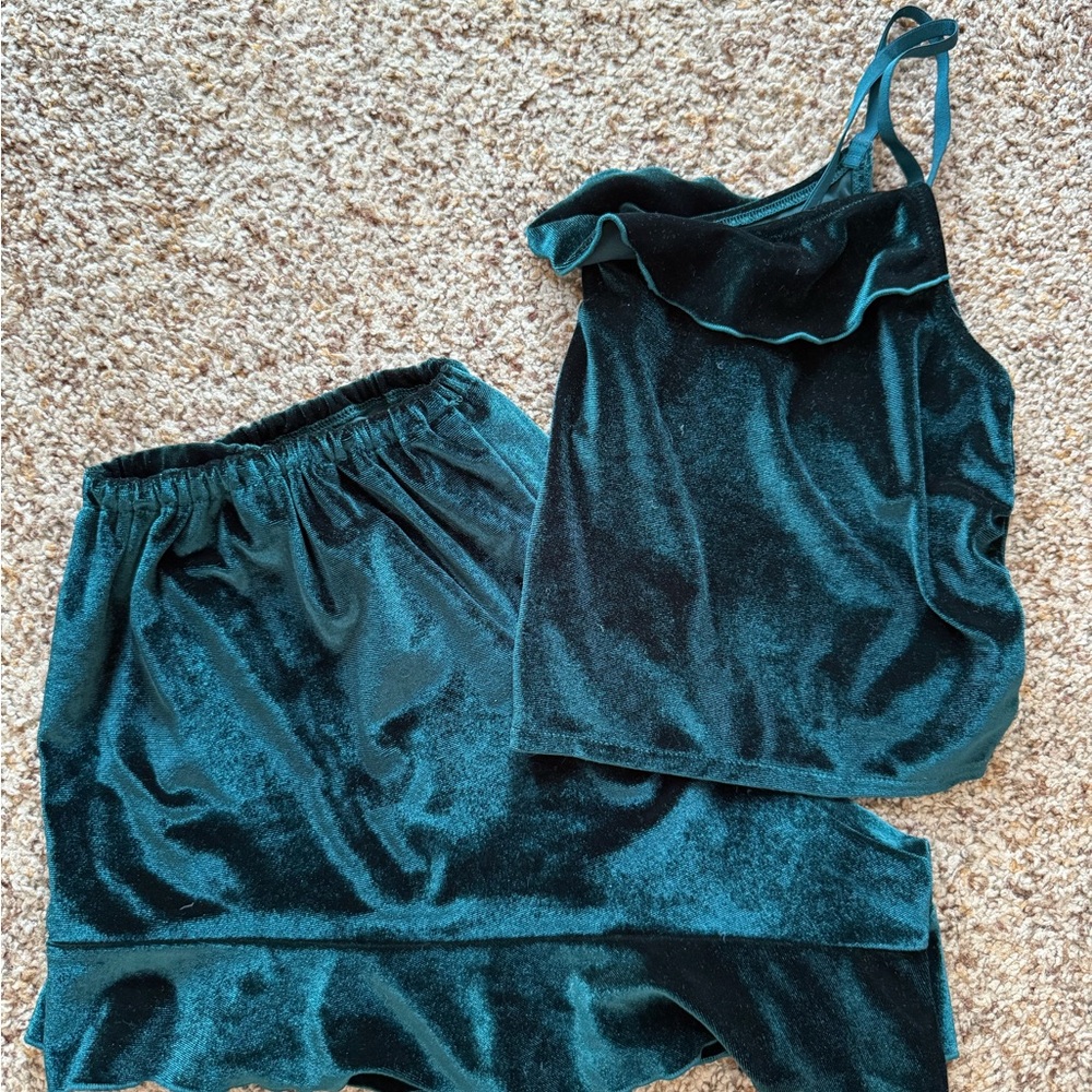 Mentionables | Green Satin Pajama Set with Elegant Ruching | Size Medium - Picture 12 of 12